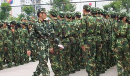 最新军训爆料文案短句子,最新爆料短句集锦”